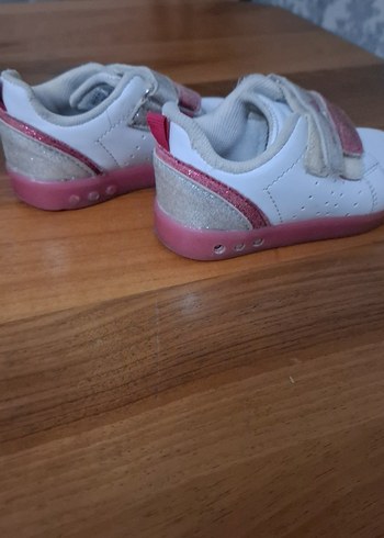 Kız Çocuk Pembe Cırtlı Spor Ayakkabı - Görsel 3