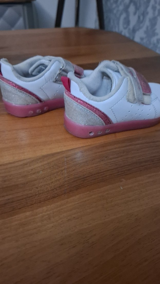 Kız Çocuk Pembe Cırtlı Spor Ayakkabı - Görsel 3