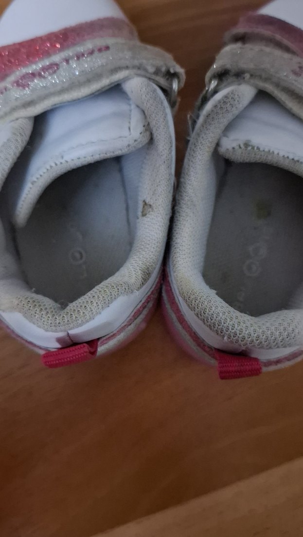 Kız Çocuk Pembe Cırtlı Spor Ayakkabı - Görsel 2