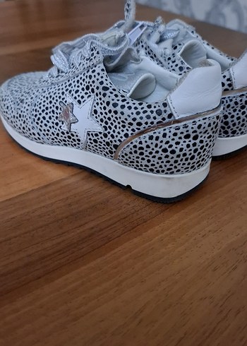 Kız Çocuk Gri Yılan Desenli Bağcıklı Spor Ayakkabı - Görsel 3