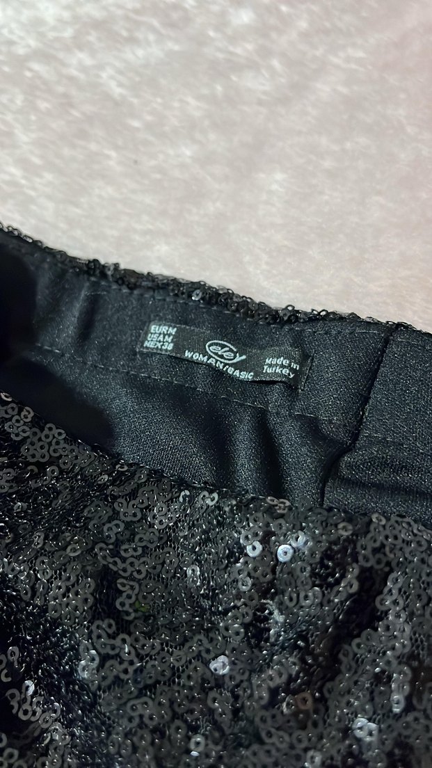 Parlak Siyah Kadın Payetli Pantolon - Görsel 4