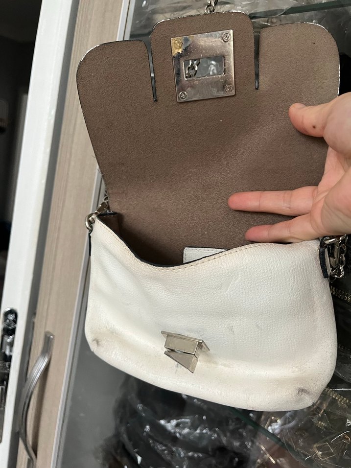 Beyaz Zincir Detaylı Deri Kadın Çanta - Görsel 3