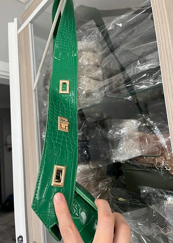 Yeşil Parlak Deri Kadın Omuz Çantası - Görsel 7