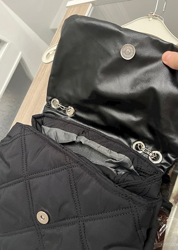 Zincir Detaylı Siyah Kadın Çanta - Görsel 4