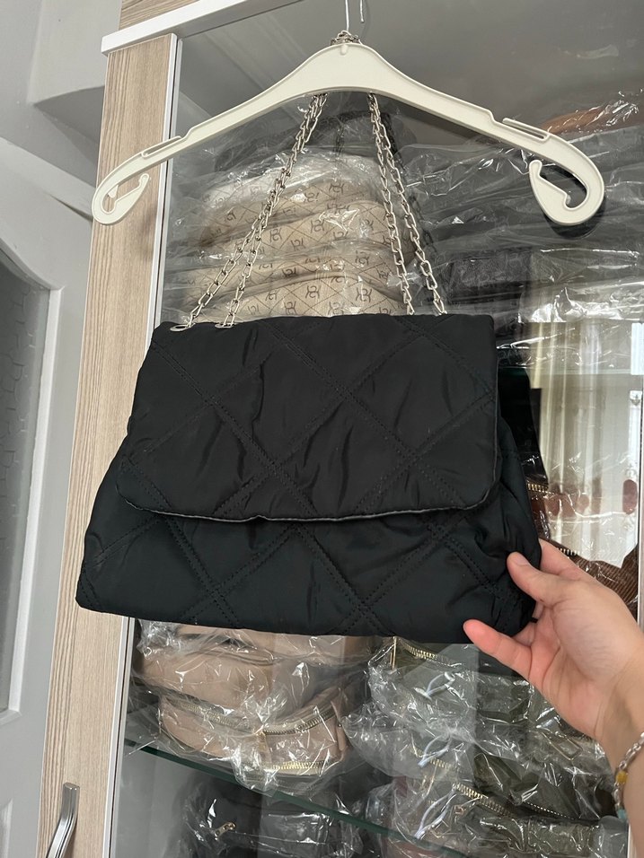 Zincir Detaylı Siyah Kadın Çanta - Görsel 2