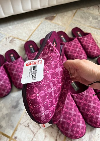 Bordo Dantelli Kadın Ev Terlikleri - Görsel 4