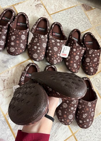 Kahverengi Nakışlı Kadın Ev Terliği - Görsel 4