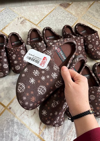 Kahverengi Nakışlı Kadın Ev Terliği - Görsel 3