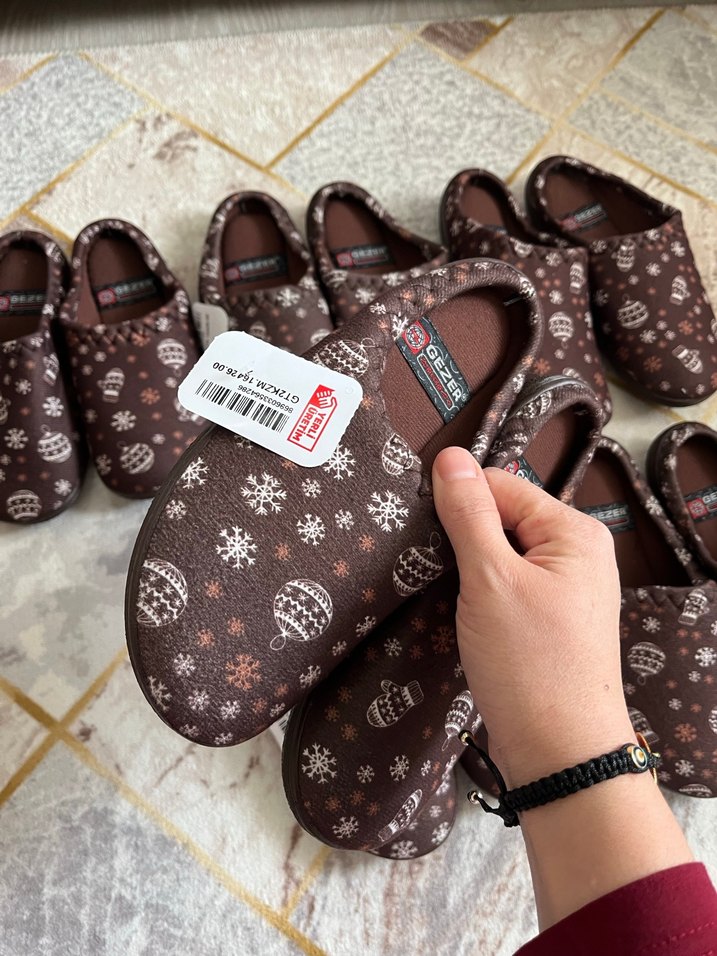 Kahverengi Nakışlı Kadın Ev Terliği - Görsel 3