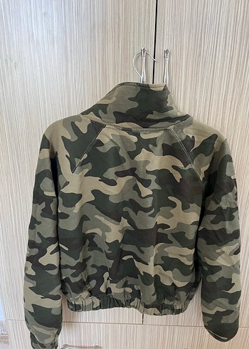 Kamuflaj Desenli Kadın Mini Ceket - Görsel 2