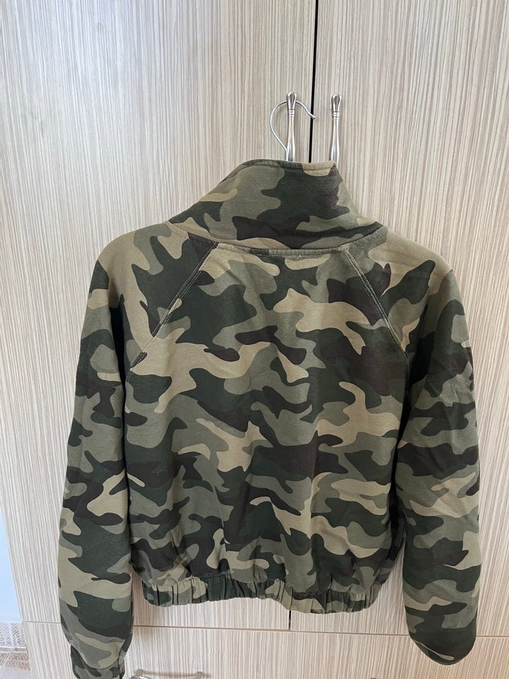 Kamuflaj Desenli Kadın Mini Ceket - Görsel 2