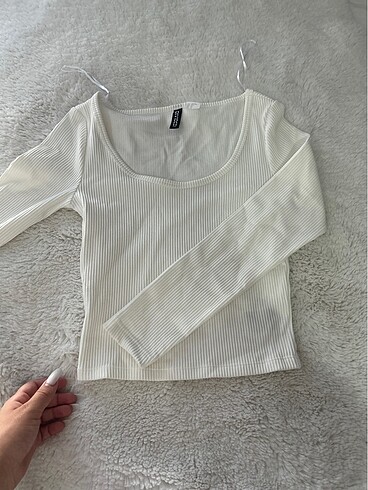 H&M t shirt