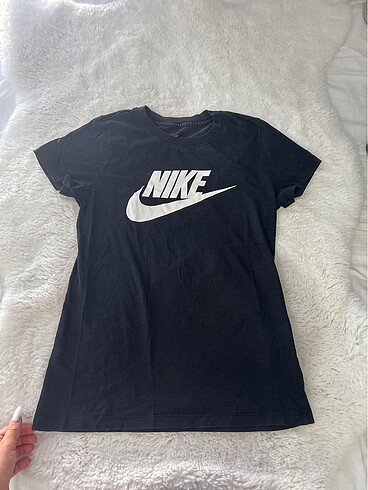 Nike t shirt