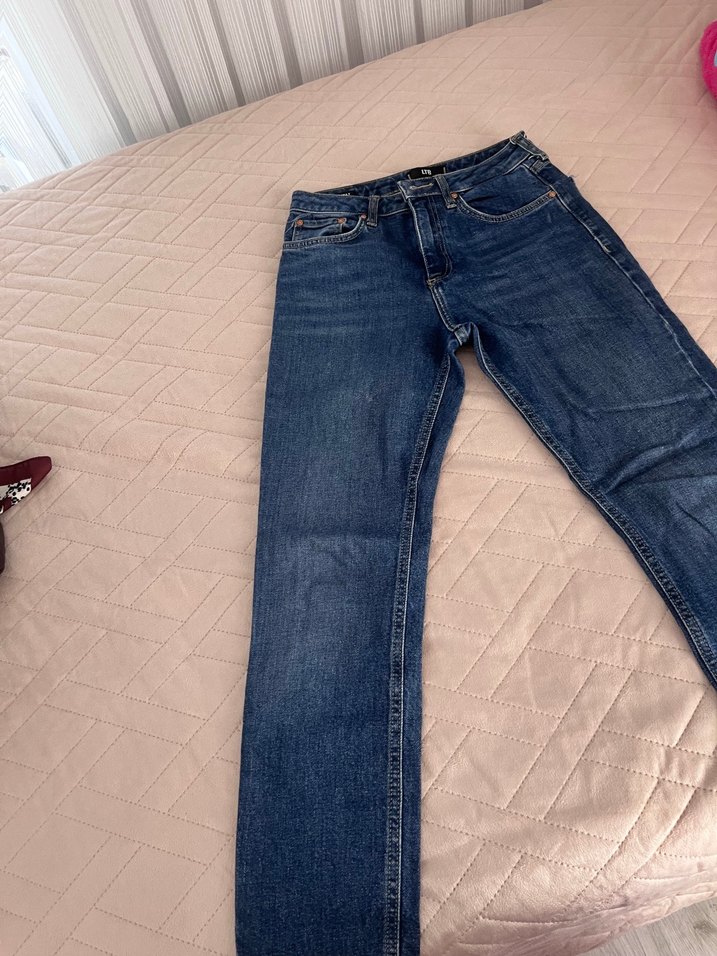Düğmeli Normal Kesim Kadın Mavi Denim Pantolon - Görsel 2
