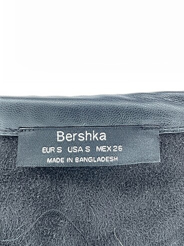 s Beden siyah Renk Bershka Gömlek %70 İndirimli.