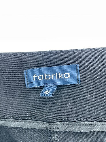 40 Beden siyah Renk Fabrika Kumaş Pantolon %70 İndirimli.