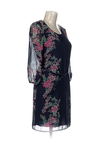 Batik Batik Kısa Elbise %70 İndirimli.