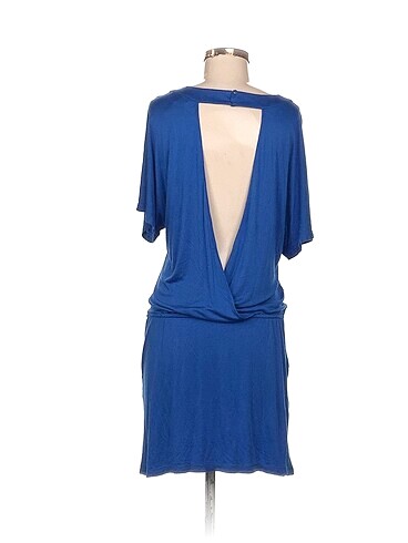 m Beden BCBG Maxazria Kısa Elbise %70 İndirimli.