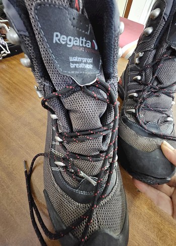 Gri Biker Tarzı Erkek Ayakkabı Bağcığı Regatta kar botu