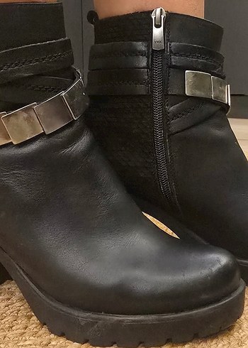 Tokalı Siyah Deri Biker Botlar