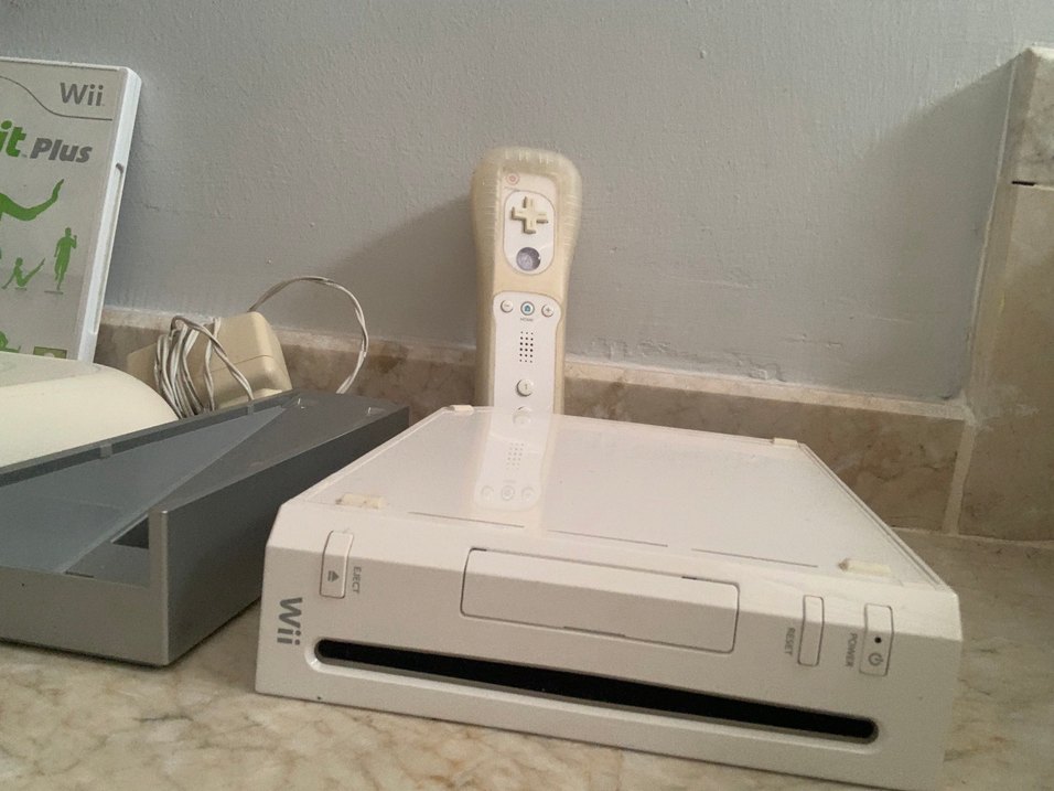 Beyaz Nintendo Wii Fit Plus Oyun Konsolu - Görsel 4