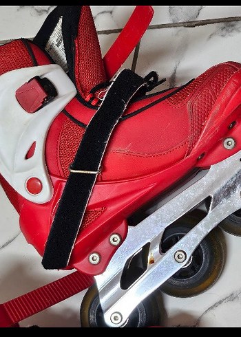 Kırmızı Renkli mesuca ferrari paten - Görsel 2