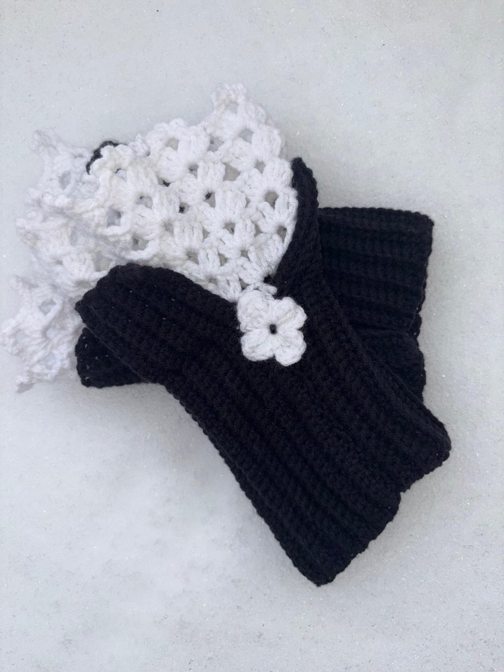 Dantel Detaylı Siyah Beyaz Örgü Eldiven - Görsel 4