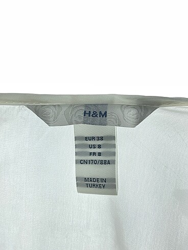 38 Beden beyaz Renk H&M Bluz %70 İndirimli.