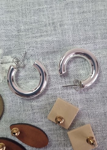Beden Mini Bohem Tarzı Kahve ve Bej Ahsap ve Beyaz Metal Halka Küpeler