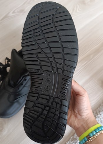 Siyah Goth Tarzı Erkek Spor Ayakkabı Bağcığı - Görsel 3