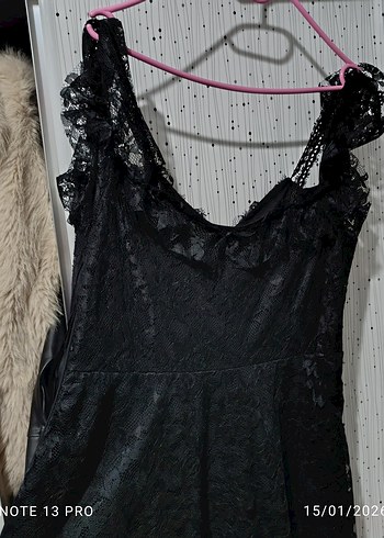 Siyah Dantel Detaylı Uzun elbise - Görsel 2