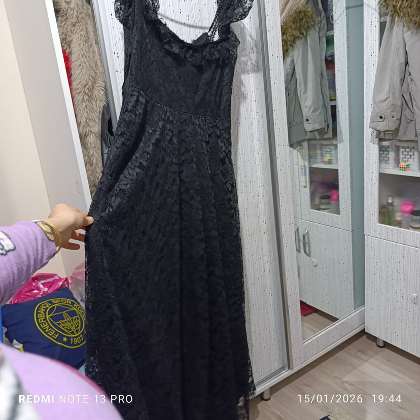 Siyah Dantel Detaylı Uzun elbise - Görsel 3