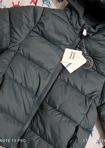 LCW Kids Kapüşonlu Erkek Çocuk Şişme Mont - Görsel 5