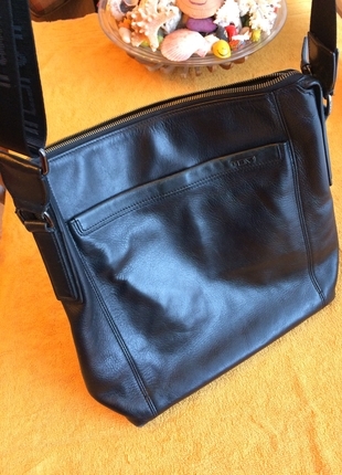 TUMI unisex postaci cantasi.