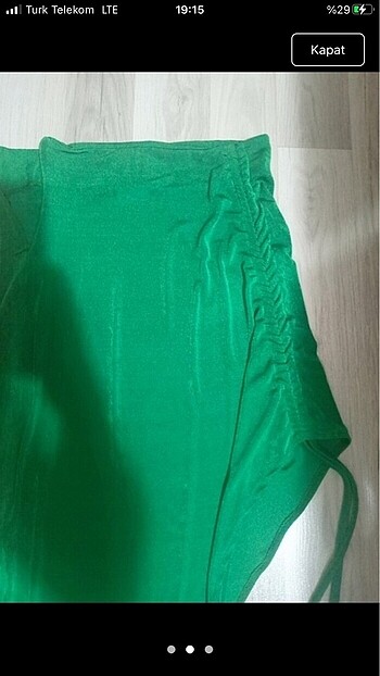 Zara Büzgülü yeşil yırtmaçlı etek