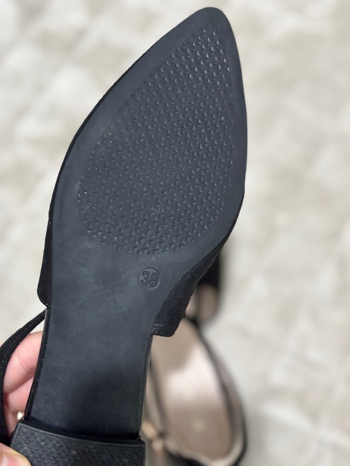 Siyah süet ayakkabı - Görsel 4