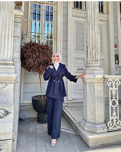 Bel bağlamalı ceket takım