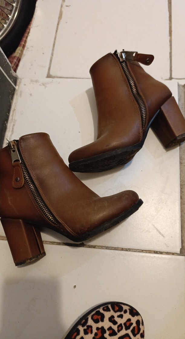 Kahverengi Deri Biker Bot, Tokalı, Kalın Topuklu - Görsel 2