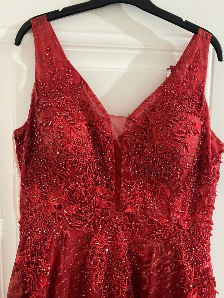 Kırmızı V Yaka Parlak kına abiyesi - Görsel 5