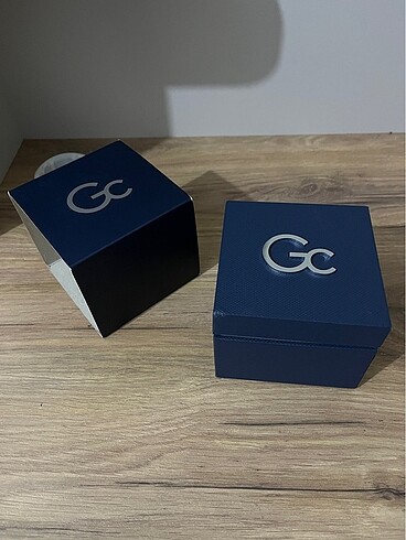 Guess Guess Saat