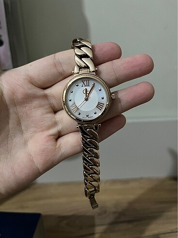 Guess Saat