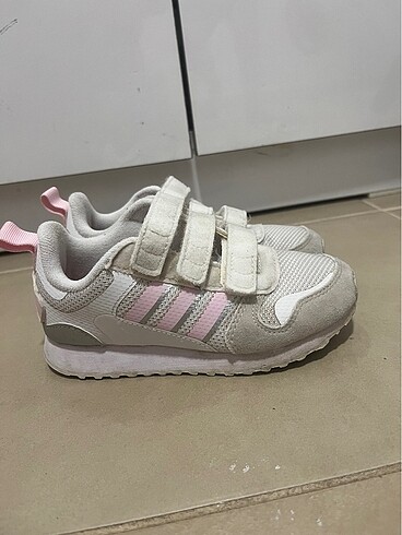 28 Beden beyaz Renk Adidas