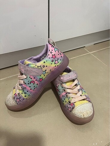 28 Beden Skechers