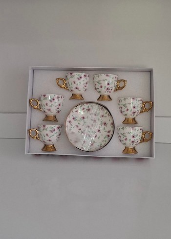 Çiçek Desenli Altın Kulplu 6'lı Kahve Fincanı Seti