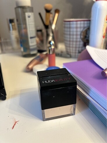 Huda beauty pudra pound cake kucuk boy