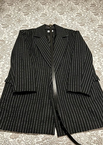 Kemerli Siyah Çizgili Uzun Kadın Blazer - Görsel 2