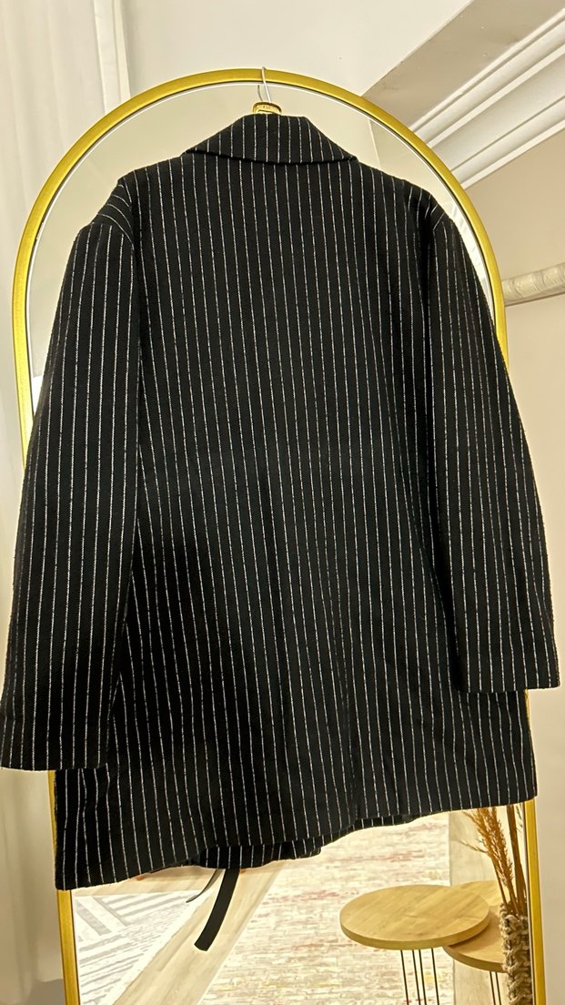 Kemerli Siyah Çizgili Uzun Kadın Blazer - Görsel 3