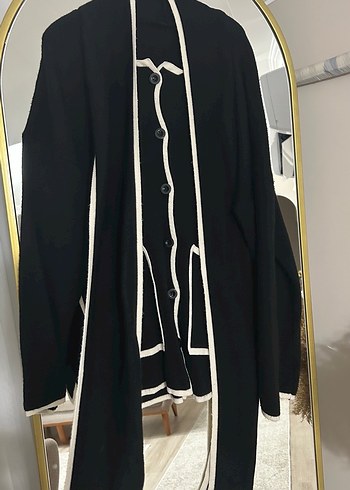 Düğmeli Siyah kendinden atkılı hırka - Görsel 2