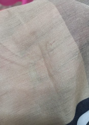 Beden bej ve gri desenli şal
