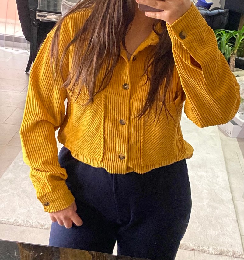 Sarı Düğmeli Kadın Gömlek - Görsel 2